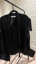 Load image into Gallery viewer, Black silky Blouse
