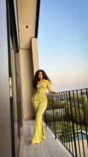 Load image into Gallery viewer, Orange/Green Velvet long-set

